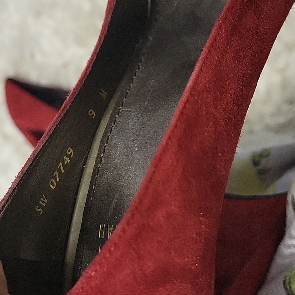 Stuart Weitzman - Picture 6 of 6